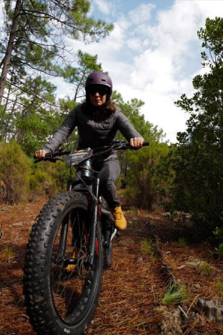 Fat bike dans les bois lapons